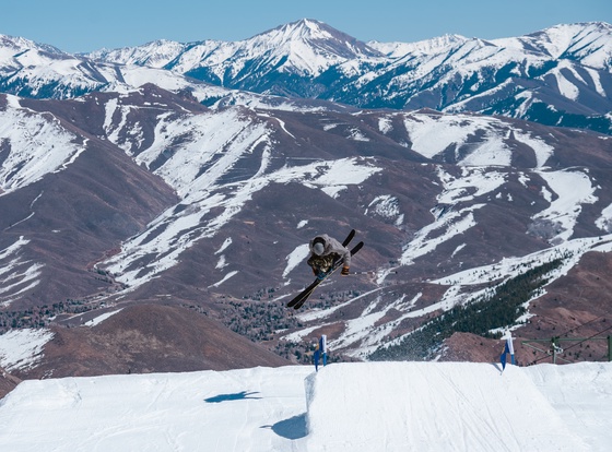 Floating over the Sawtooths