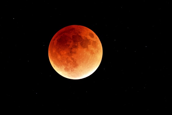 September 2015 lunar eclipse #2