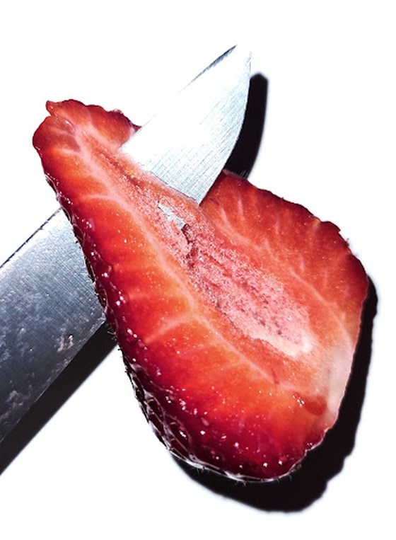 Strawberry&Knife #1