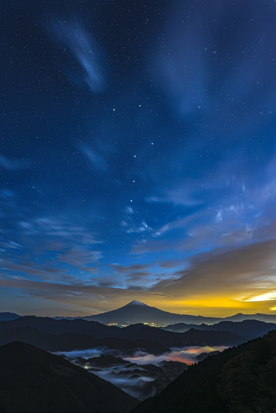 The Big Dipper and Mount Fuji